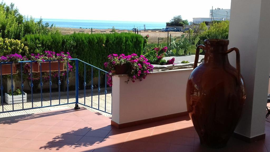 La Caletta Bed And Breakfast トッレ・サンタ・サビーナ エクステリア 写真